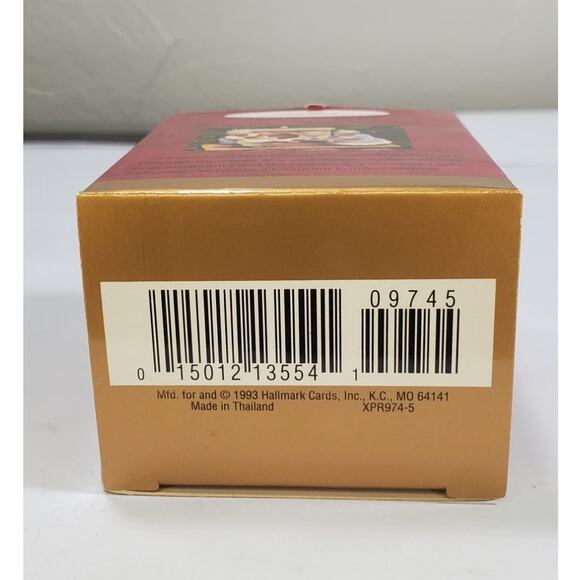 Vintage Hallmark Keepsake Ornament The Bearingers Mama Bearinger 1993 - Picture 7 of 7